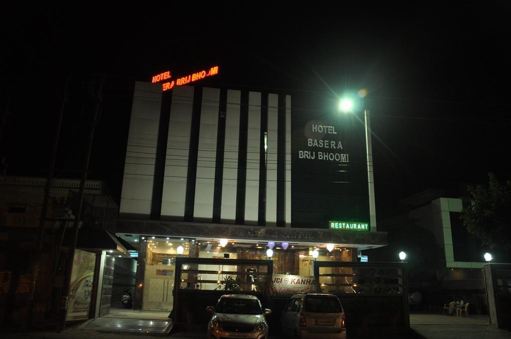 Hotel Basera Brij Bhoomi Vrindavan Ngoại thất bức ảnh
