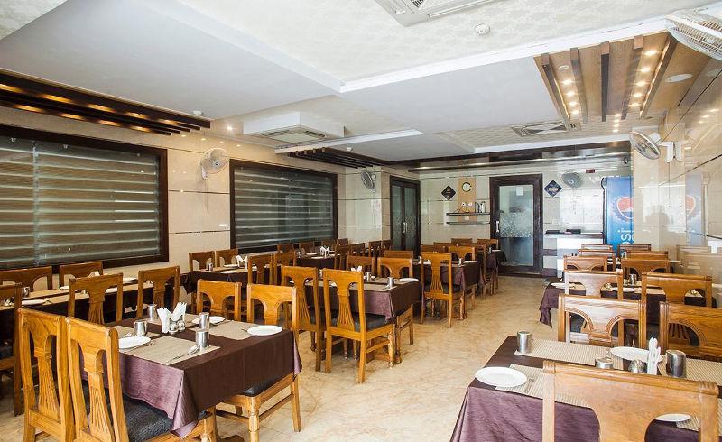 Hotel Basera Brij Bhoomi Vrindavan Ngoại thất bức ảnh
