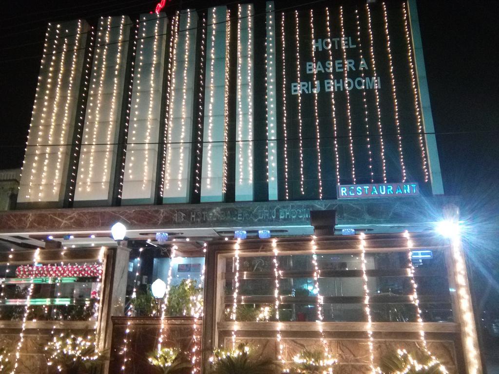 Hotel Basera Brij Bhoomi Vrindavan Ngoại thất bức ảnh