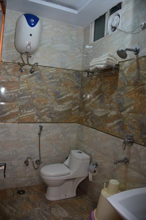 Hotel Basera Brij Bhoomi Vrindavan Ngoại thất bức ảnh