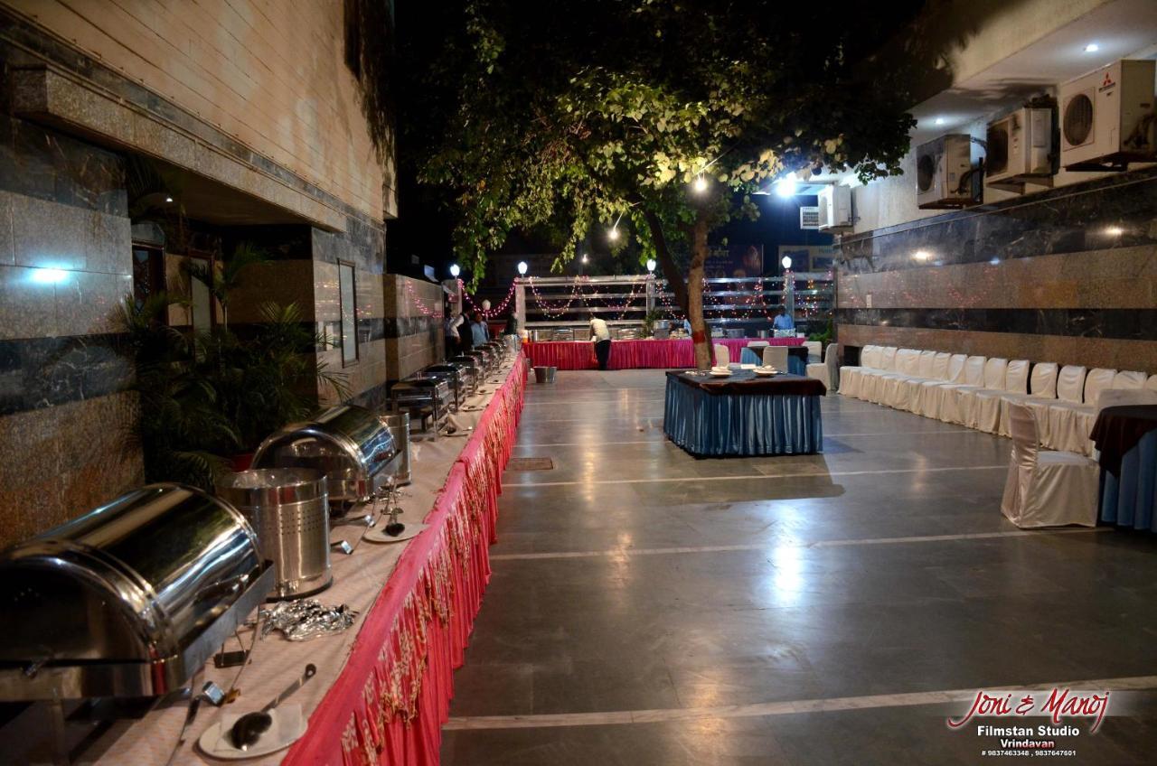 Hotel Basera Brij Bhoomi Vrindavan Ngoại thất bức ảnh